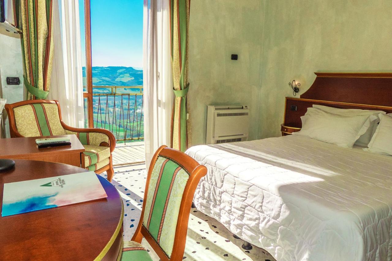Hotel Astoria Fermo Exterior photo