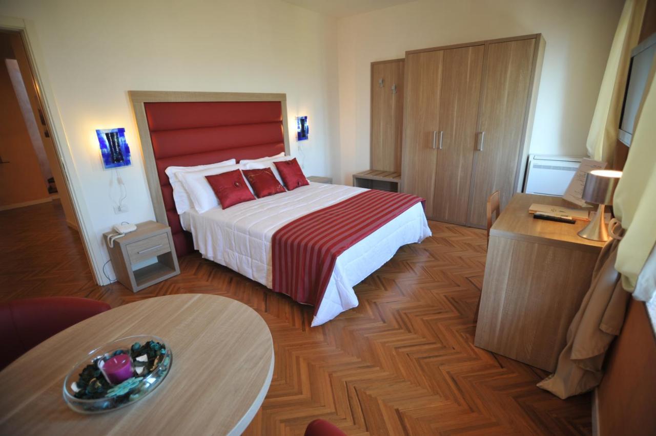 Hotel Astoria Fermo Exterior photo