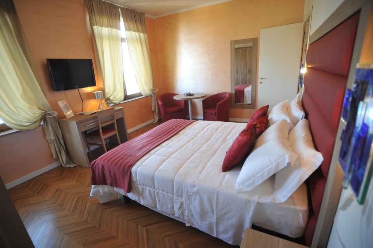 Hotel Astoria Fermo Exterior photo