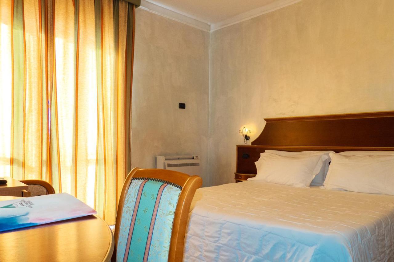 Hotel Astoria Fermo Exterior photo